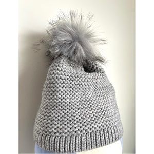 Kyi Kyi Grey Beanie w Huge Faux Fur Pom Pom | New